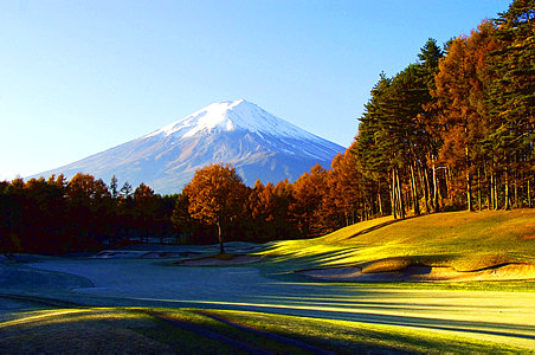 【募集終了しました！】富士山の裾野でゴルフ！！ゴルフ＋フリー２日間